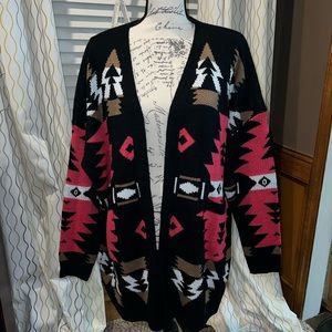 New Heimish Aztec Print Cardigan. Size 1XL/2XL